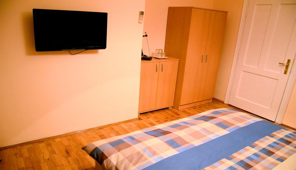 Accommodation Adriatic Inn سكوبجي المظهر الخارجي الصورة